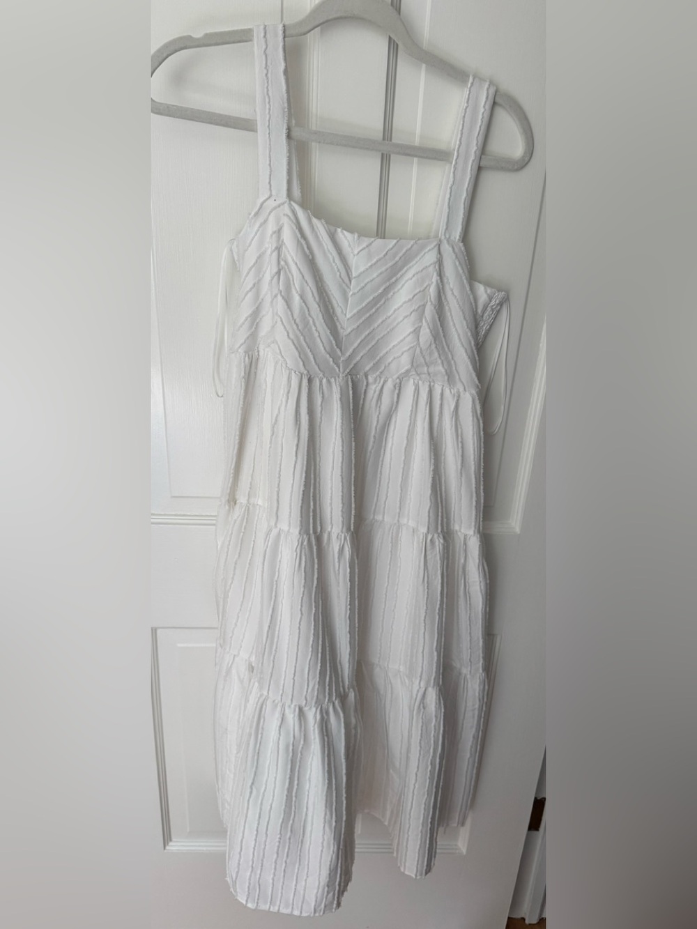 Gilli White Tiered Midi Sundress